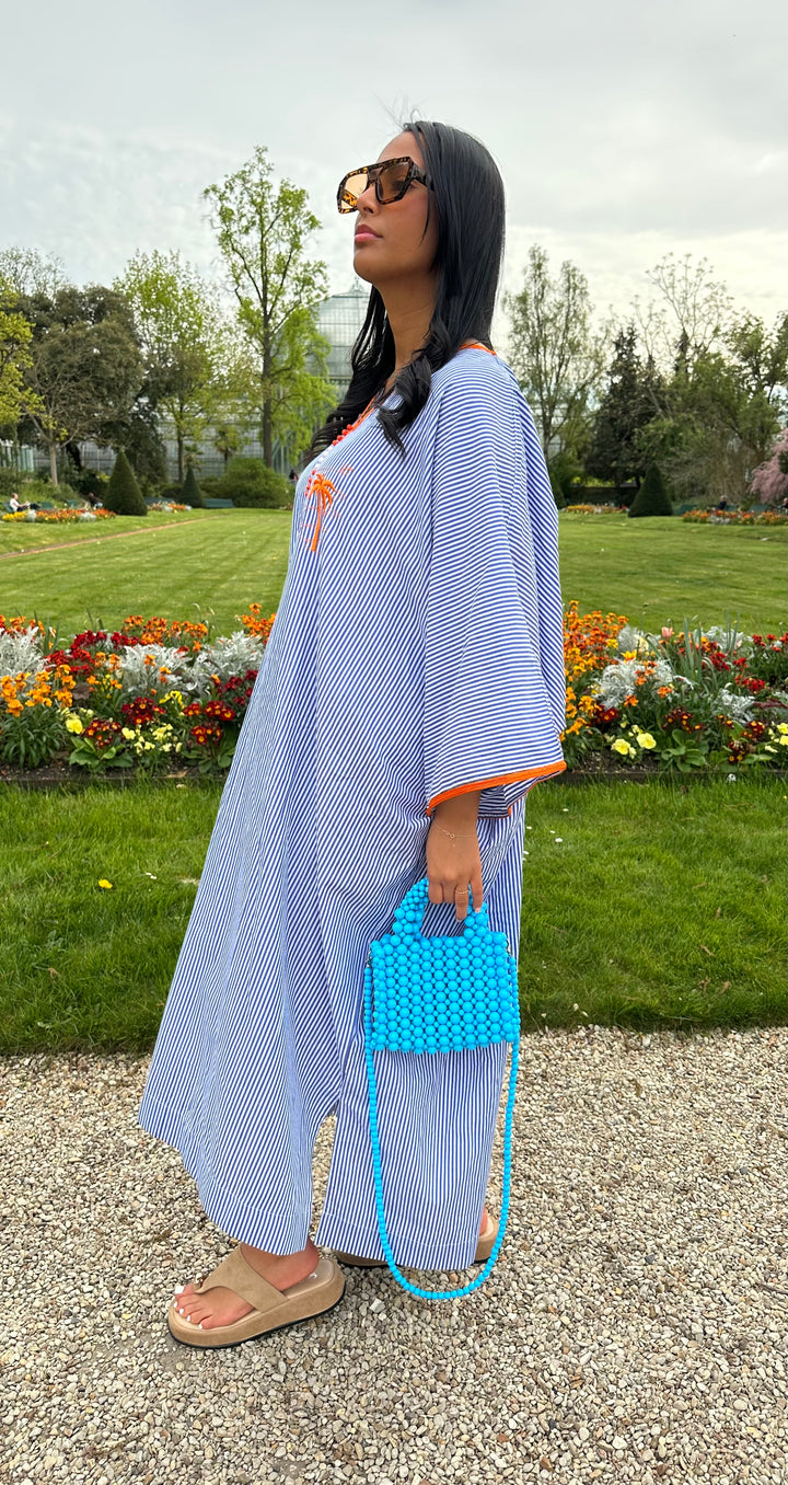Robe lin bleu rayée avec détails orange