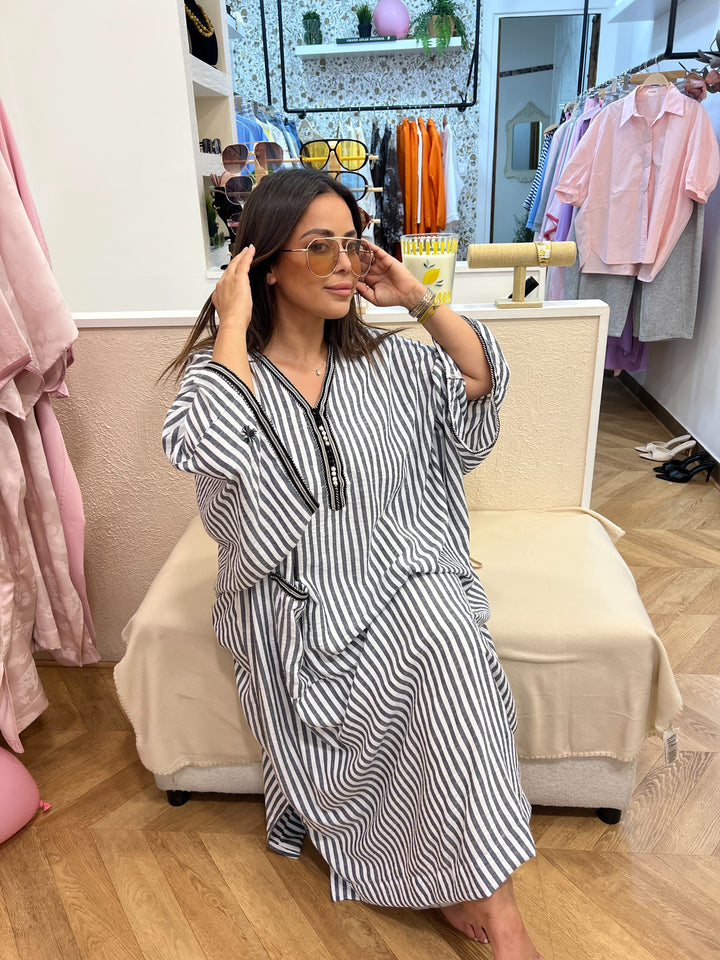 Abaya Authentica motif rayé noir