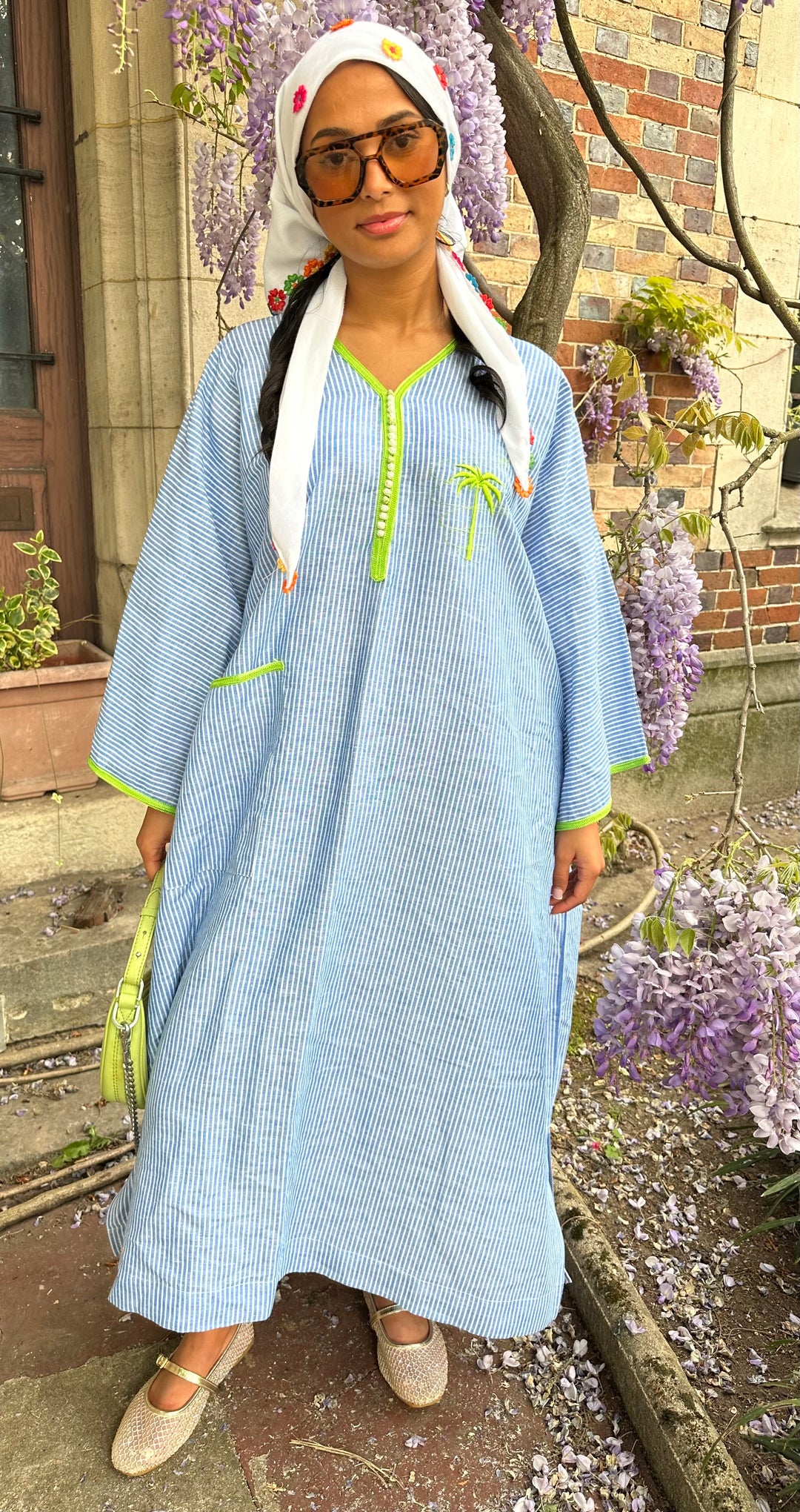 Robe lin rayée avec détails verts