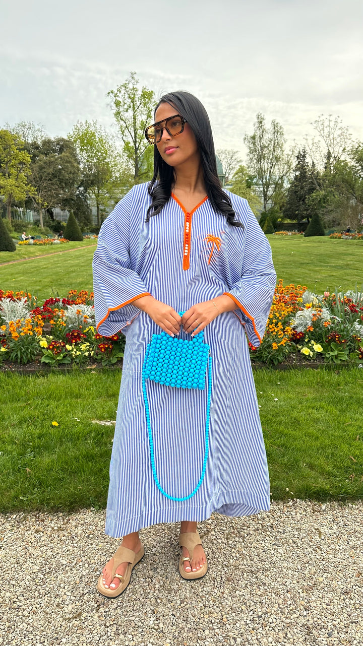 Robe lin bleu rayée avec détails orange