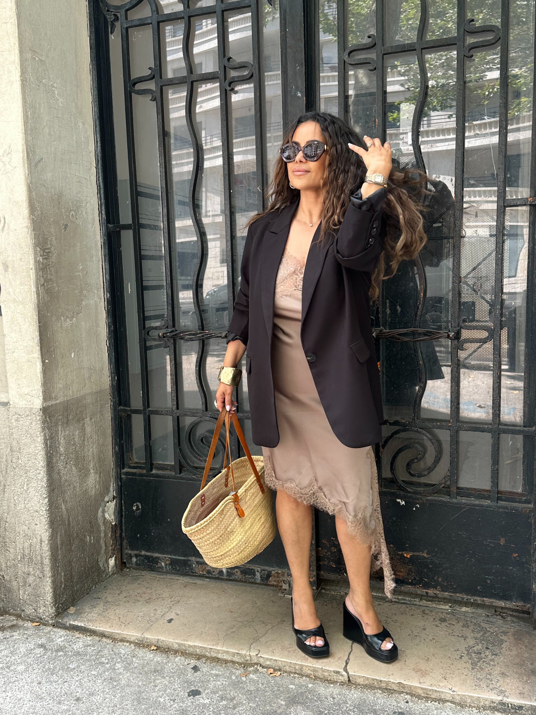 Robe asymétrique dentelle