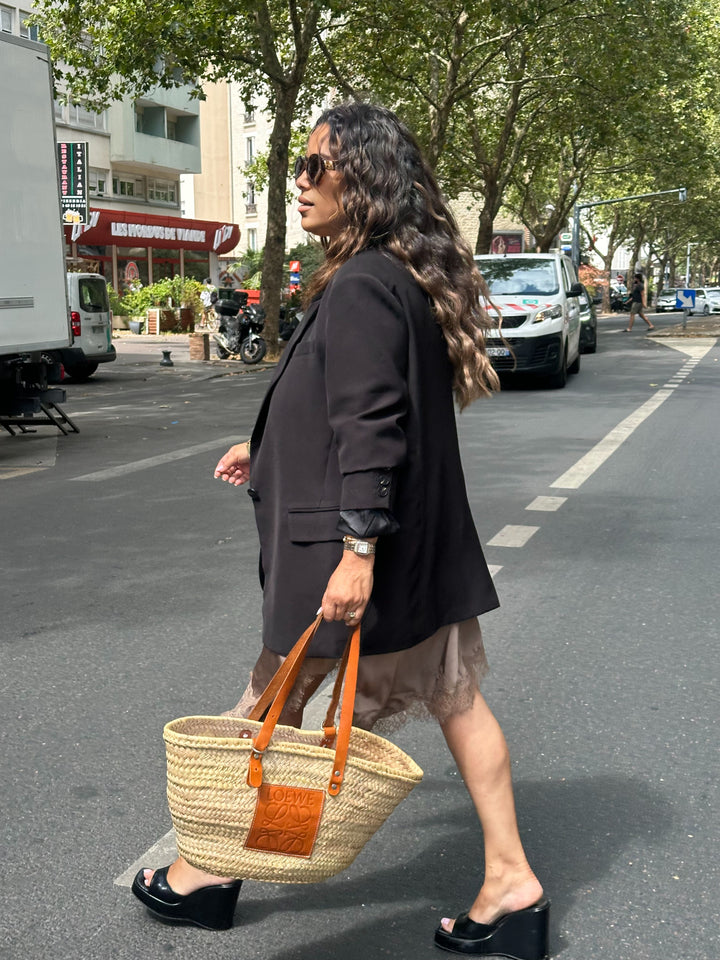 Robe asymétrique dentelle