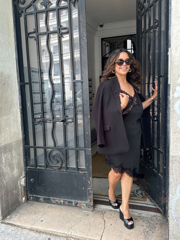 Robe asymétrique dentelle