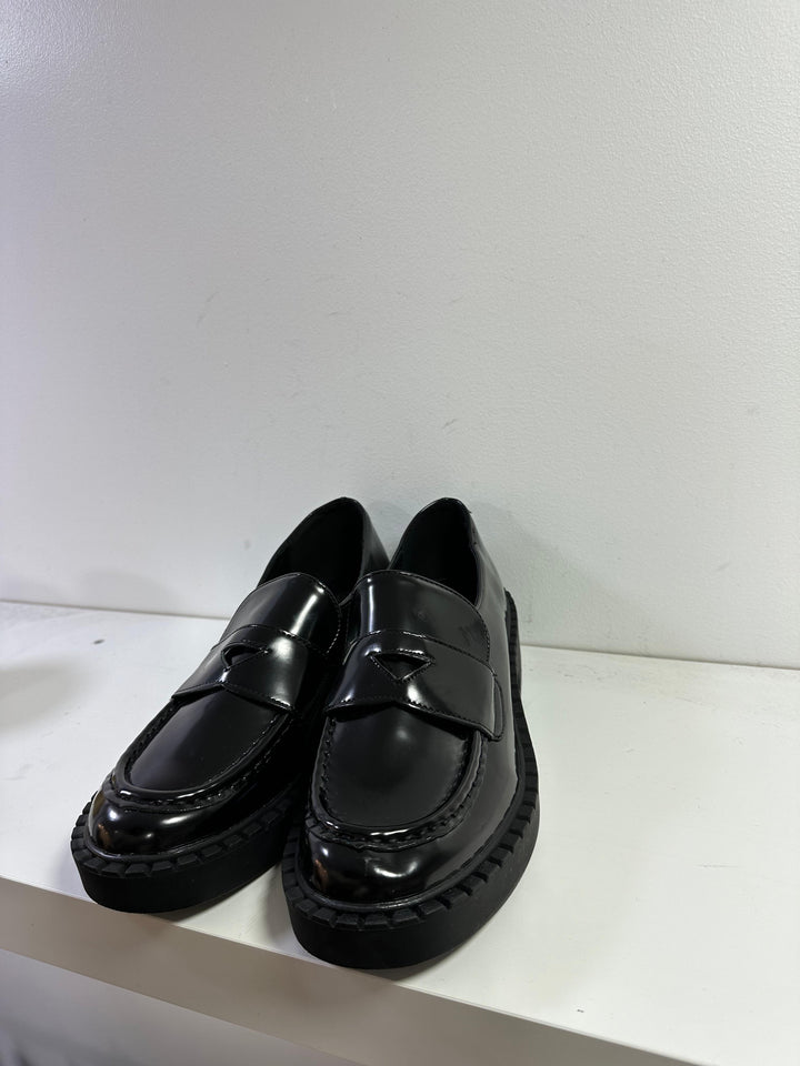 Mocassins noirs vernis